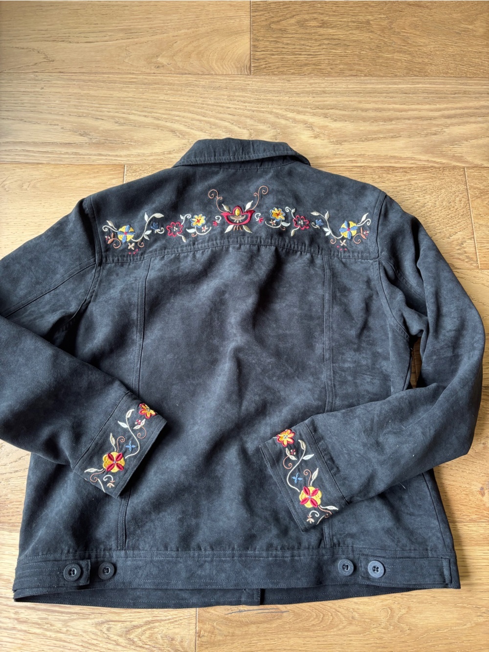 90’s relativity faux suede embroidered button down womens medium